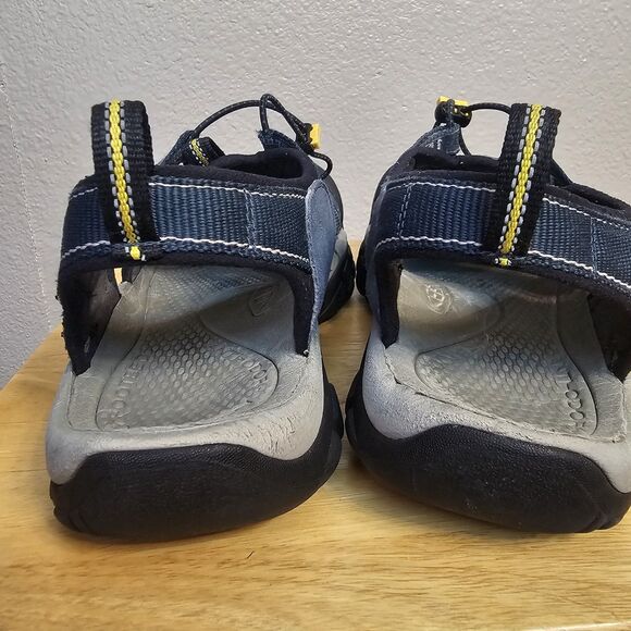 Keen Newport H2 Sandals Mens Size 13 Black Waterproof Outdoor Hiking Fishing S24 main image 6